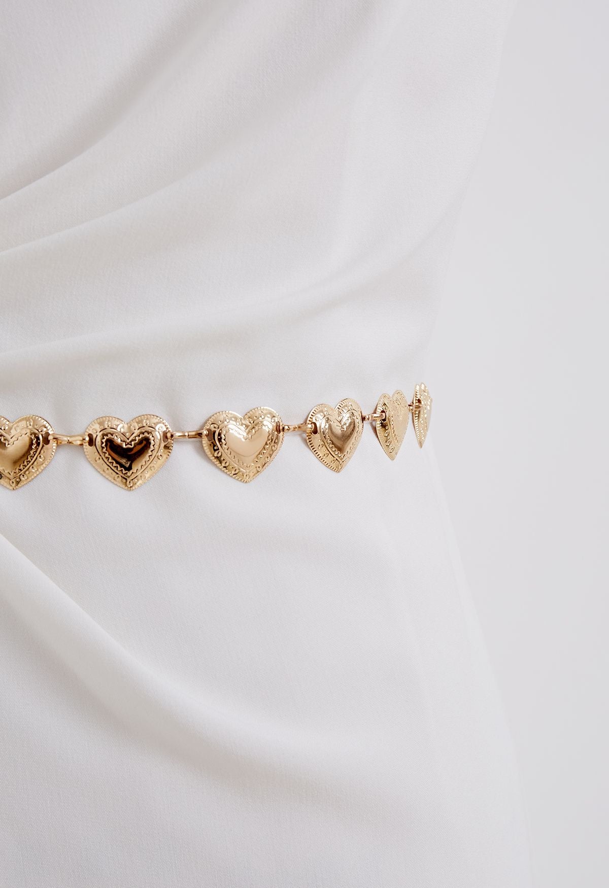 HEARTSTRING CHAIN BELT