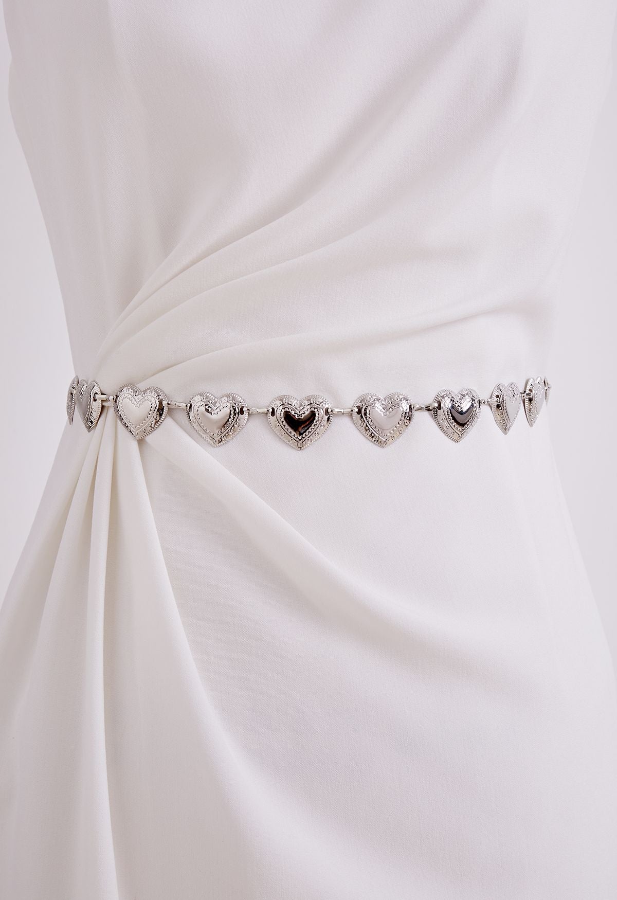 HEARTSTRING CHAIN BELT