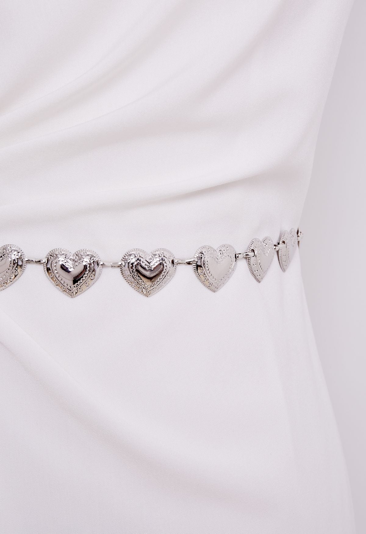 HEARTSTRING CHAIN BELT