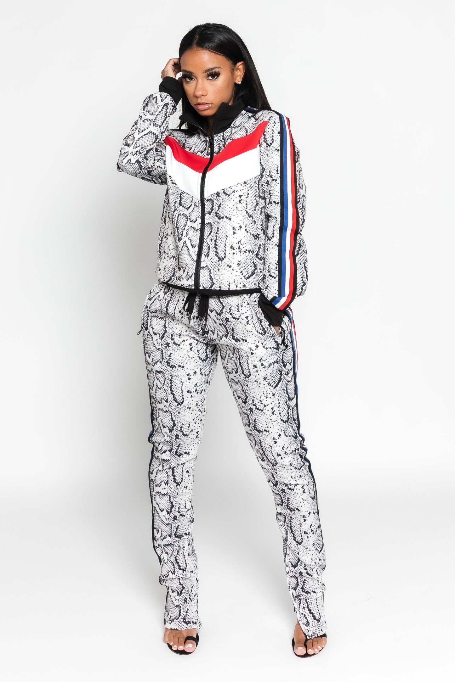 FRONT STRIPED SNAKE SKIN JOGGING SET (WHITE)