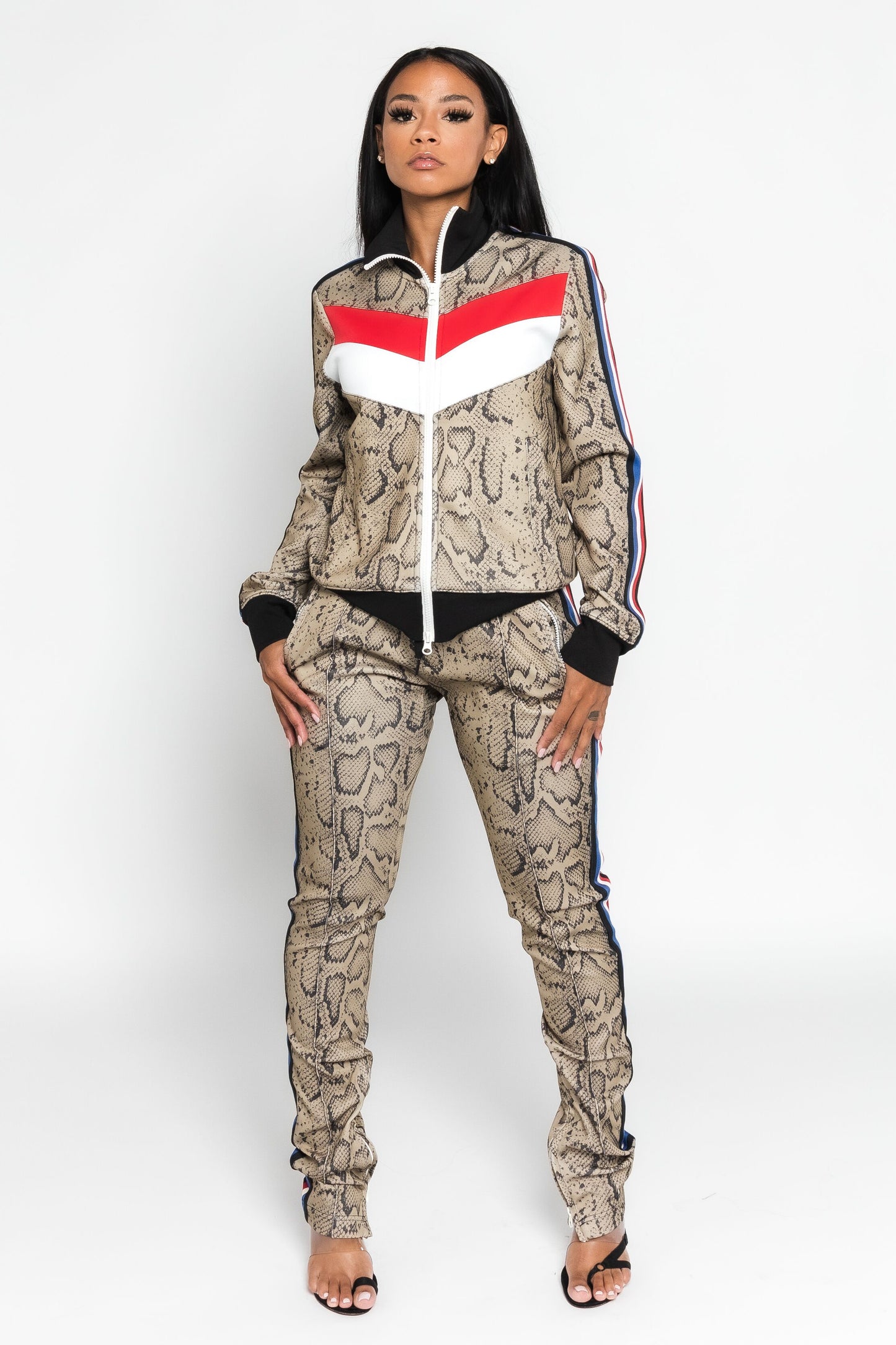 FRONT STRIPED SNAKE SKIN JOGGING SET (BROWN)