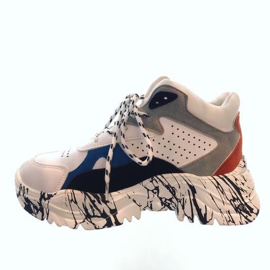 HER FAVORITE TRAINERS