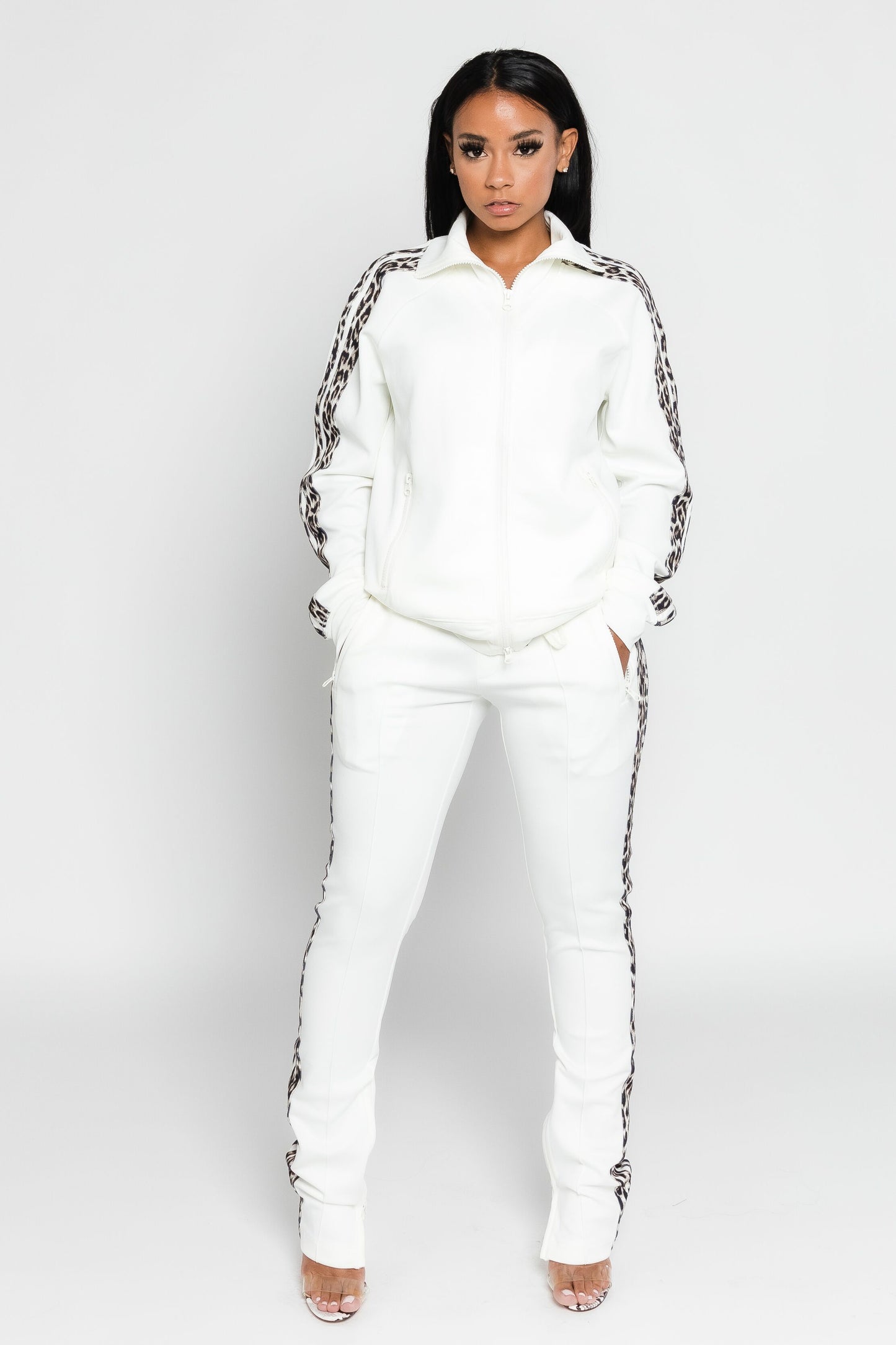 WILD STYLE JOGGING SET (WHITE)