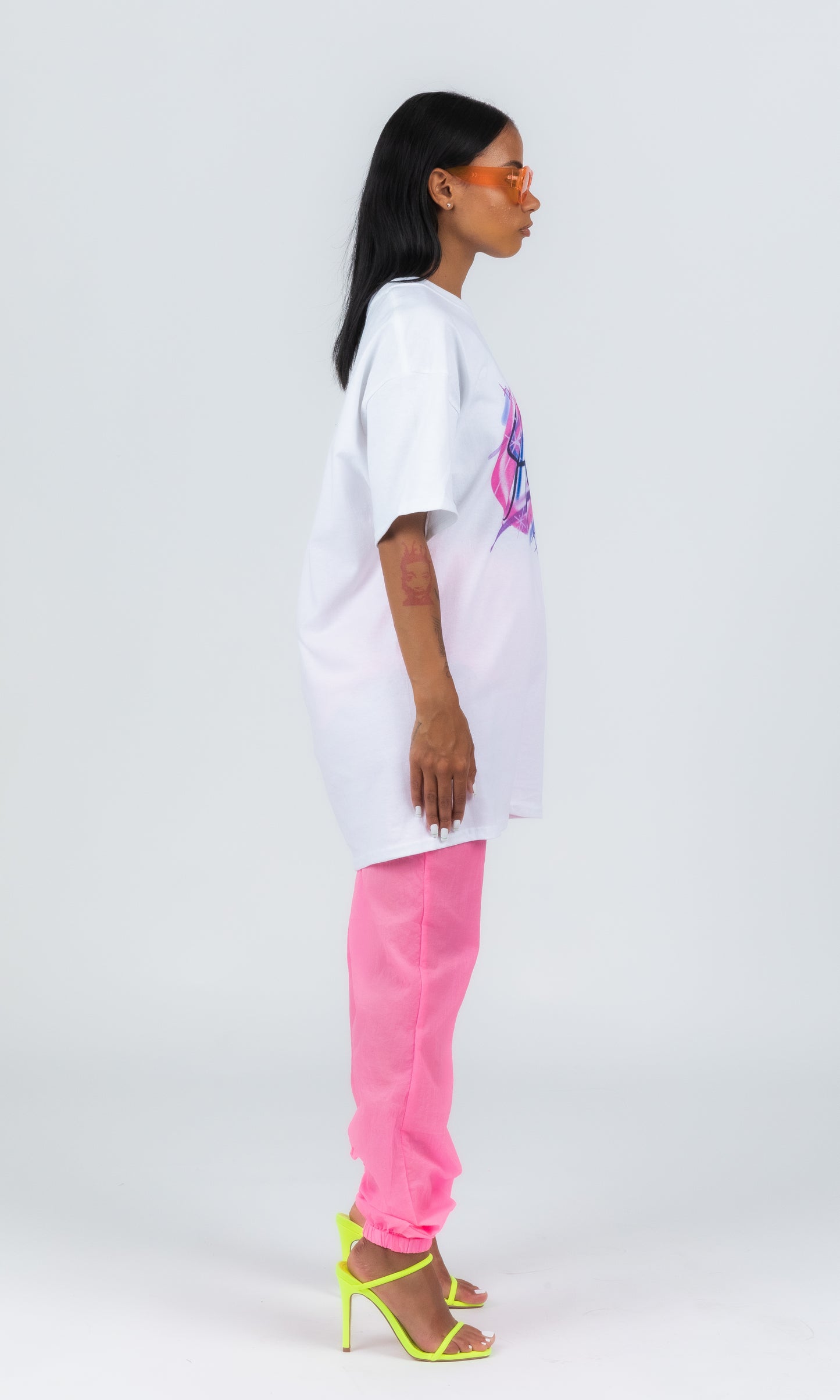 HER AIRBRUSHED T-SHIRT