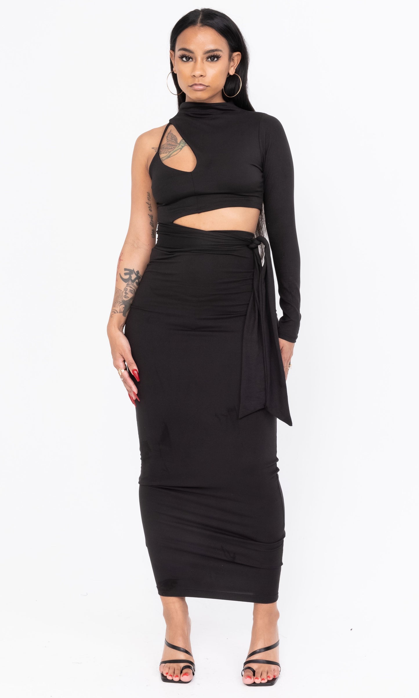 CUT OUT DRESS (BLACK)