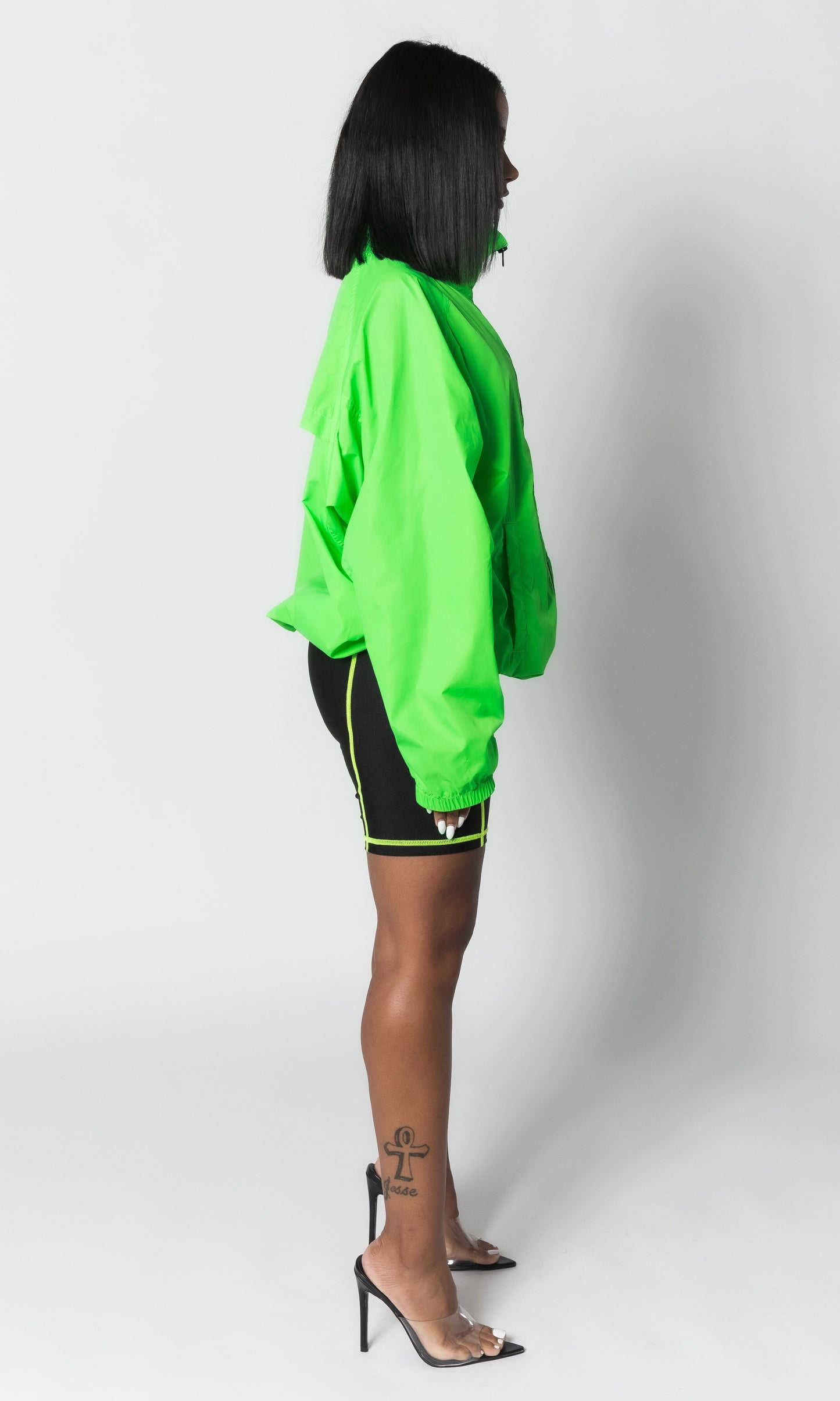 GREEN HIGHLIGHT WINDBREAKER