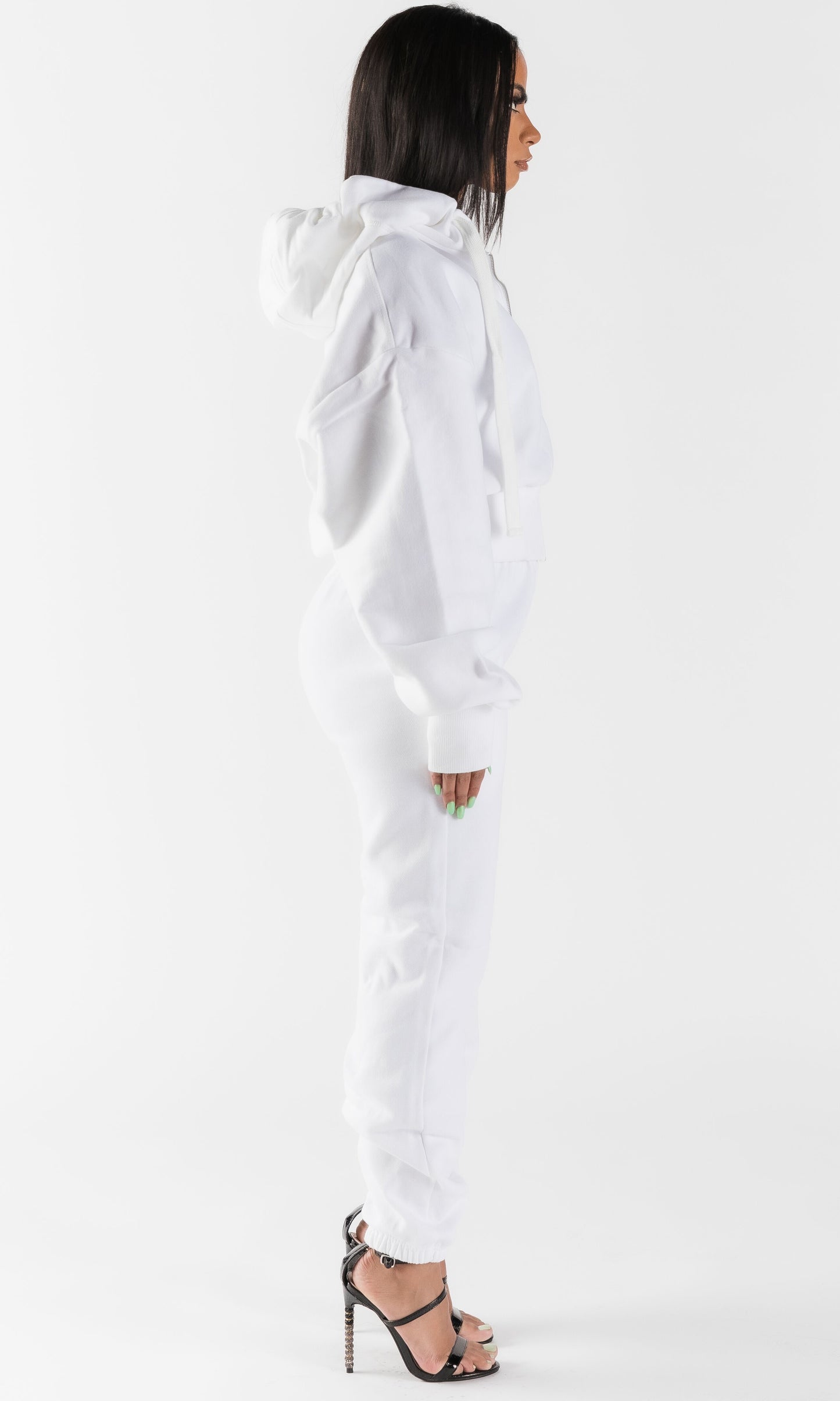 BASICALLY HER JOGGING SET (WHITE)