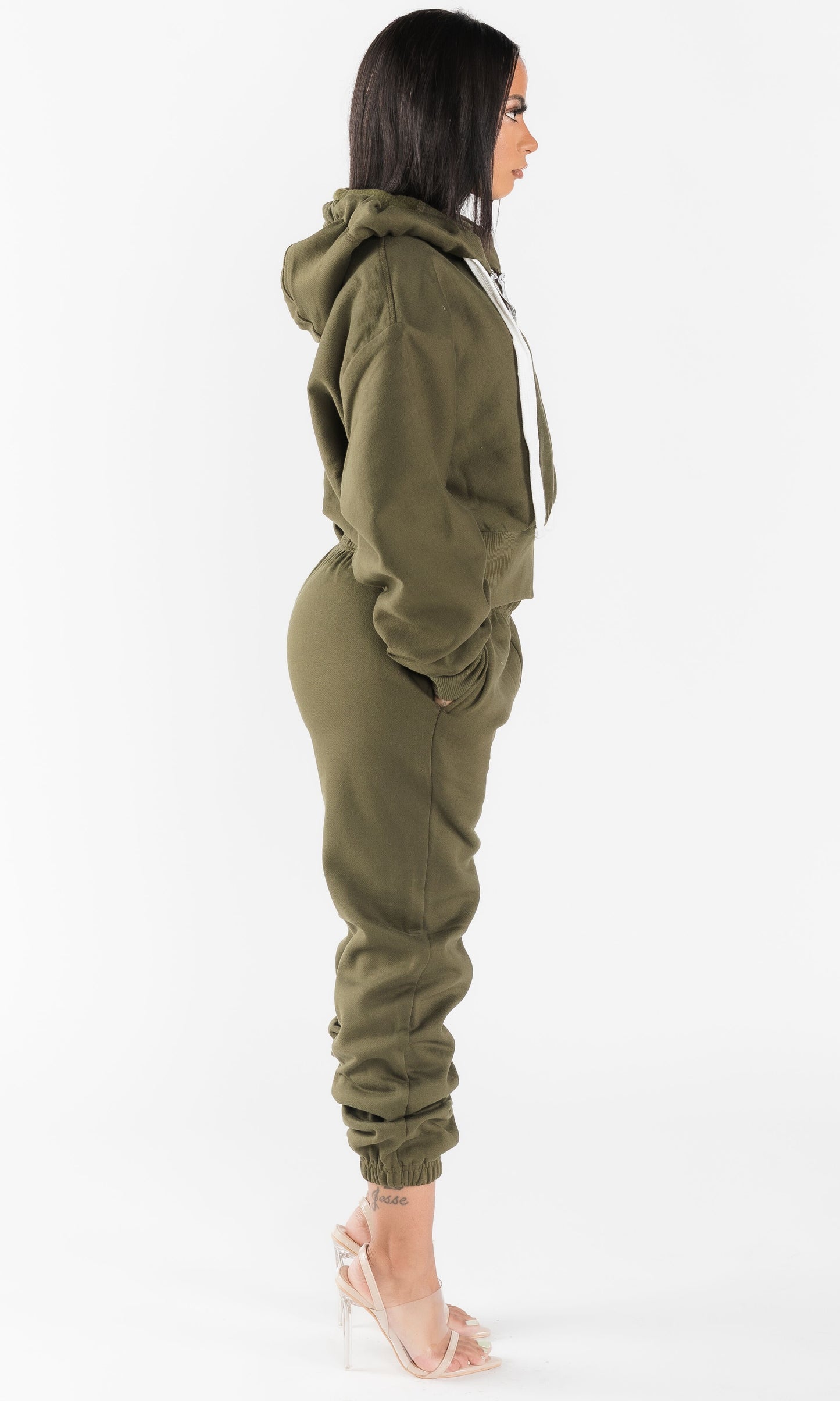 BASICALLY HER JOGGING SET (OLIVE)