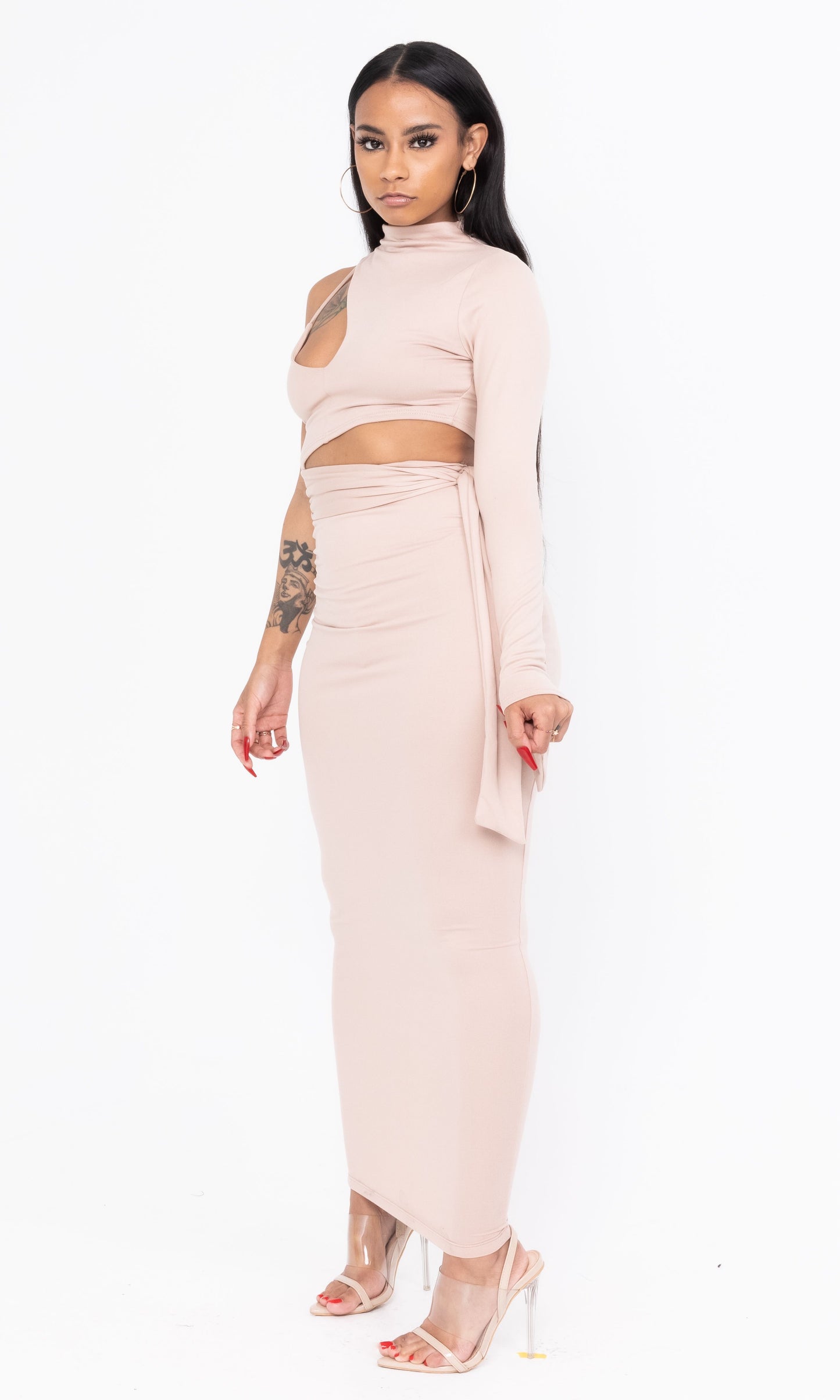 CUT OUT DRESS (SAND)
